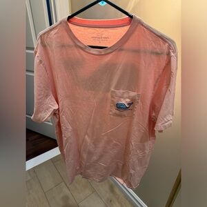 Women’s large pink vineyard vines tshirt